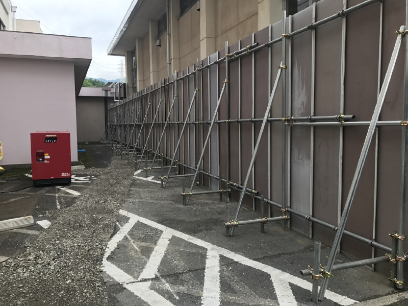 解体工事足場設置